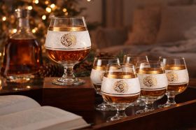 Set 6 pahare coniac din sticlă cu decor auriu 